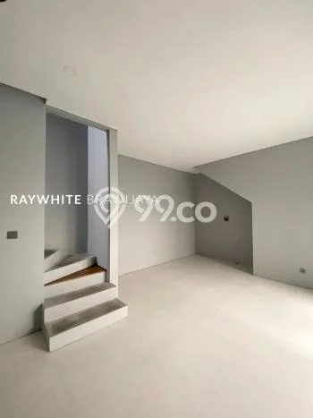 Ready to Use! Luxury House LT 124m2 Desain Elegan di Pondok Indah Ready to Use! Luxury House LT 124m2 Desain Elegan di Pondok Indah