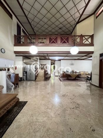 For Sale! Luxury House LT 644m2 Desain Elegan di Pondok Indah For Sale! Luxury House LT 644m2 Desain Elegan di Pondok Indah