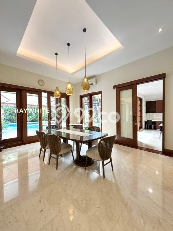Siap Huni Rumah Mewah 5 Kamar di Cilandak Dekat ke Mana Saja Siap Huni Rumah Mewah 5 Kamar di Cilandak Dekat ke Mana Saja