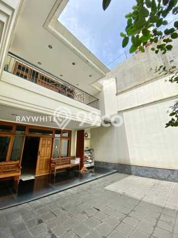 Rumah Mewah LB 370m2 Siap Pakai Desain Elegan di Kemang, Jakarta Selatan Rumah Mewah LB 370m2 Siap Pakai Desain Elegan di Kemang, Jakarta Selatan