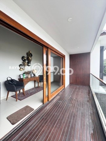 Dijual Rumah Luas Megah Dengan View Cantik di Pondok Labu, Jakarta Selatan Dijual Rumah Luas Megah Dengan View Cantik di Pondok Labu, Jakarta Selatan