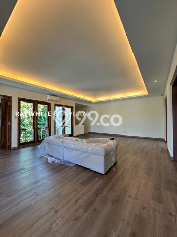 Siap Huni Rumah Mewah 5 Kamar di Cilandak Dekat ke Mana Saja Siap Huni Rumah Mewah 5 Kamar di Cilandak Dekat ke Mana Saja