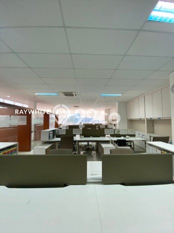 Komersial Bagus Dijual LB 1000m2 Lokasi Strategis Jakarta Selatan Area Cocok untuk Berbisnis Komersial Bagus Dijual LB 1000m2 Lokasi Strategis Jakarta Selatan Area Cocok untuk Berbisnis