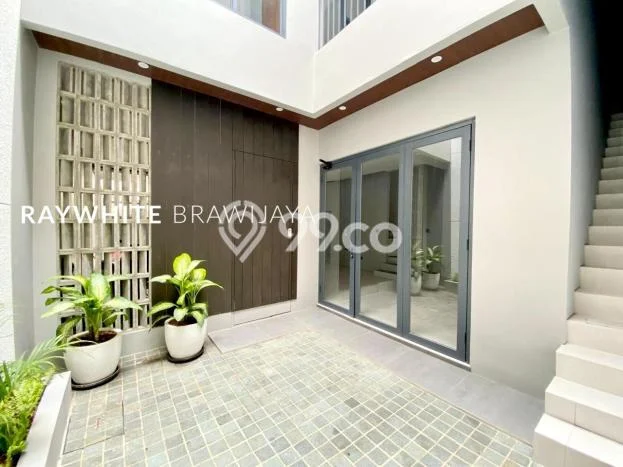 Ready to Use! Luxury House LT 124m2 Desain Elegan di Pondok Indah Ready to Use! Luxury House LT 124m2 Desain Elegan di Pondok Indah