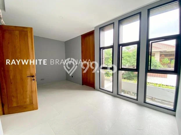 Ready to Use! Luxury House LT 124m2 Desain Elegan di Pondok Indah Ready to Use! Luxury House LT 124m2 Desain Elegan di Pondok Indah