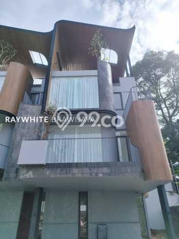 Jual Rumah Luas Elegan Dengan View Eksklusif di Kemang, Jakarta Selatan Jual Rumah Luas Elegan Dengan View Eksklusif di Kemang, Jakarta Selatan