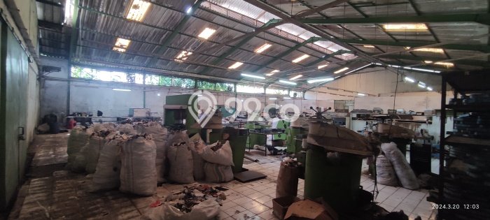 Gudang di Cibinong, Luas 1400m², Lokasi Komersial, Siap Bisnis Gudang di Cibinong, Luas 1400m², Lokasi Komersial, Siap Bisnis