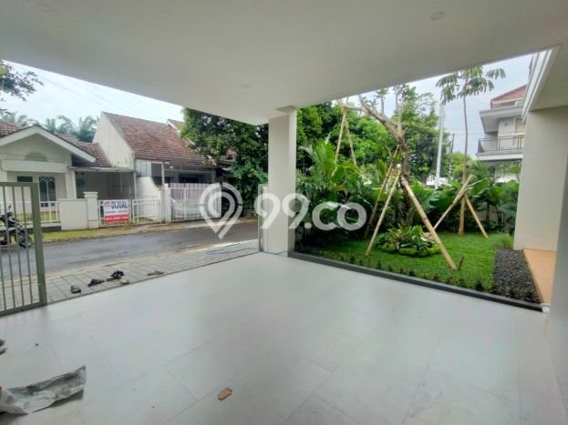 Rumah Luxury Modern Tanpa Renovasi di BSD Tangerang Rumah Luxury Modern Tanpa Renovasi di BSD Tangerang