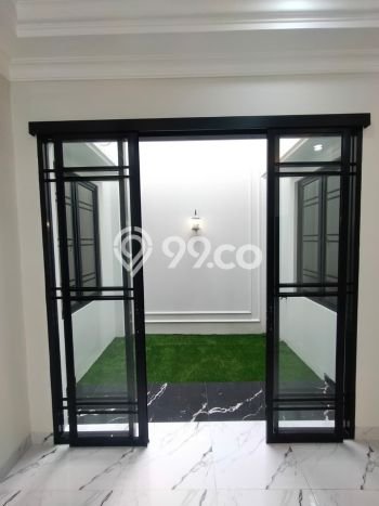 Hunian Elit LB 180m2 Siap Huni Desain Elegan di BSD City, Tangerang Hunian Elit LB 180m2 Siap Huni Desain Elegan di BSD City, Tangerang