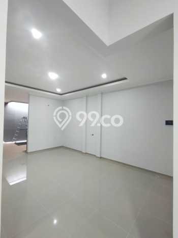 Rumah Luas Asri 2 KT Siap Pakai di BSD City Tangerang Rumah Luas Asri 2 KT Siap Pakai di BSD City Tangerang
