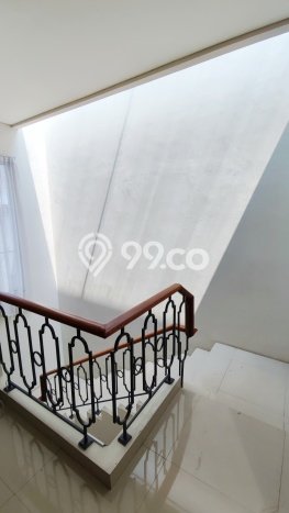Sewa Rumah Harga Terjangkau di BSD De Park Tangerang dengan 4 Kamar Tidur Sewa Rumah Harga Terjangkau di BSD De Park Tangerang dengan 4 Kamar Tidur