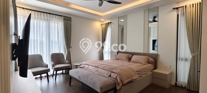 Disewakan! Rumah 4 Kamar Tidur &
4 Kamar Mandi di BSD, Tangerang Disewakan! Rumah 4 Kamar Tidur &
4 Kamar Mandi di BSD, Tangerang