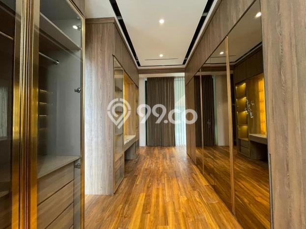 Rumah Elit Modern Tanpa Renovasi di Pantai Indah Kapuk Jakarta Utara Rumah Elit Modern Tanpa Renovasi di Pantai Indah Kapuk Jakarta Utara