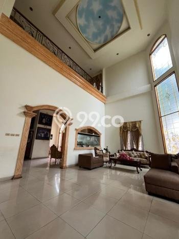 Dijual Rumah Luas Elegan Dengan View Eksklusif di Pluit, Jakarta Utara Dijual Rumah Luas Elegan Dengan View Eksklusif di Pluit, Jakarta Utara