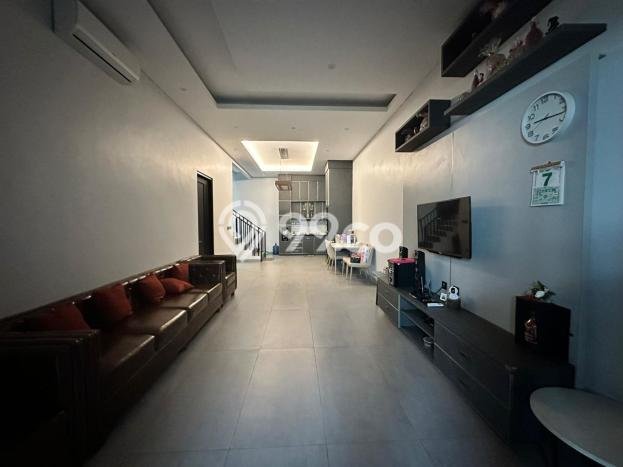 Dijual Rumah Luas Megah Dengan View Cantik di Taman Kencana, Jakarta Barat Dijual Rumah Luas Megah Dengan View Cantik di Taman Kencana, Jakarta Barat