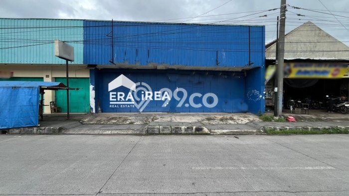Komersial disewakan lokasi strategis Mojolaban Sukoharjo 380m2 Komersial disewakan lokasi strategis Mojolaban Sukoharjo 380m2