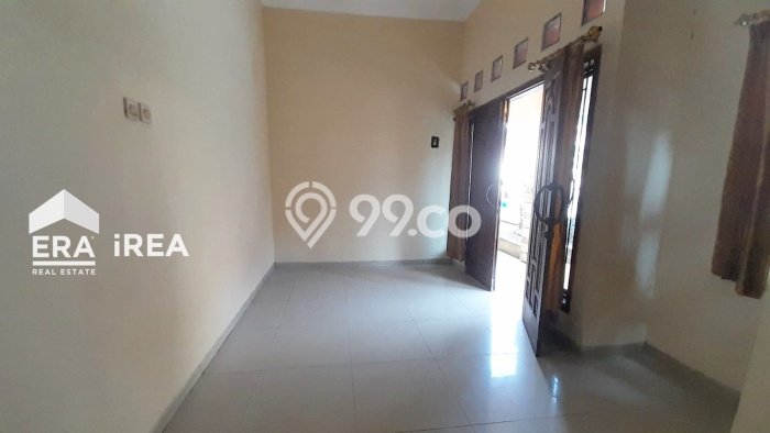 KESEMPATAN TERBAIK! Rumah area Colomadu, 5 KT, Ready, LT 174m² LB 200m² KESEMPATAN TERBAIK! Rumah area Colomadu, 5 KT, Ready, LT 174m² LB 200m²