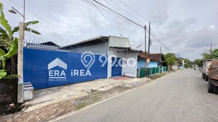Gudang untuk disewa di Jaten punya LT 365m2 & LB 200m2 harga sewa kompetitif Gudang untuk disewa di Jaten punya LT 365m2 & LB 200m2 harga sewa kompetitif