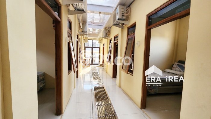 Rumah Kost untuk Dijual di Jebres dengan 66 KT, 66 KM, Luas 950m2 Rumah Kost untuk Dijual di Jebres dengan 66 KT, 66 KM, Luas 950m2