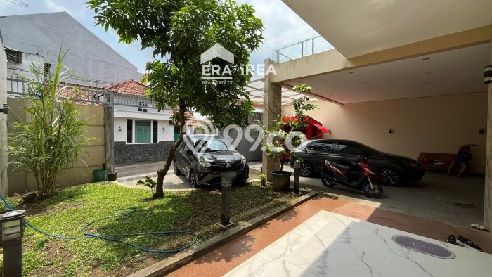 Hunian Mewah Dijual LT 525m2 di Banjarsari, Solo Hunian Mewah Dijual LT 525m2 di Banjarsari, Solo