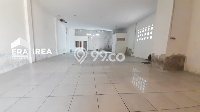 Unit Gudang Disewa Lokasi Gondangrejo, Karanganyar Spesifikasi Luas Bangunan 200m2 Unit Gudang Disewa Lokasi Gondangrejo, Karanganyar Spesifikasi Luas Bangunan 200m2