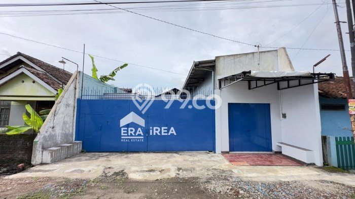 Gudang untuk disewa di Jaten punya LT 365m2 & LB 200m2 harga sewa kompetitif Gudang untuk disewa di Jaten punya LT 365m2 & LB 200m2 harga sewa kompetitif