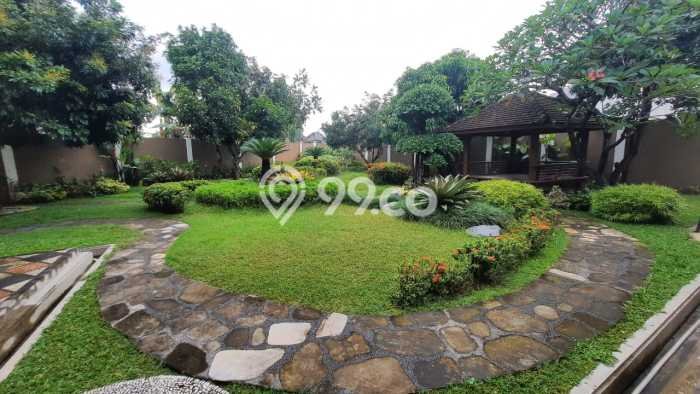 Rumah Mewah Siap Huni LT 1247m2 di Tasikmadu, Karanganyar Rumah Mewah Siap Huni LT 1247m2 di Tasikmadu, Karanganyar