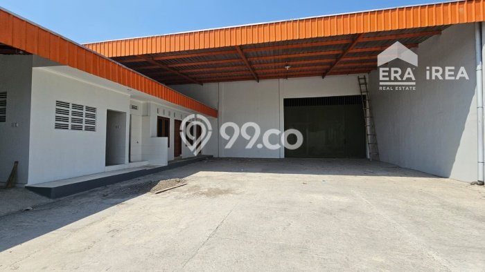 AREA PREMIUM! Gudang For Rent Kawasan Colomadu, Luas 850m², Jalan Utama AREA PREMIUM! Gudang For Rent Kawasan Colomadu, Luas 850m², Jalan Utama