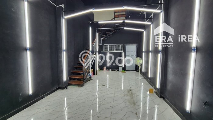 Unit Komersial Dijual di Mojolaban Sukoharjo 249m2 Unit Komersial Dijual di Mojolaban Sukoharjo 249m2