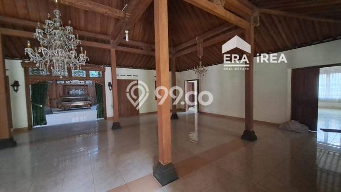 HARGA SPESIAL! Rumah di Ngaglik, Akses ke Fasilitas, 2 KM, Luas 410m² LB 400m² HARGA SPESIAL! Rumah di Ngaglik, Akses ke Fasilitas, 2 KM, Luas 410m² LB 400m²