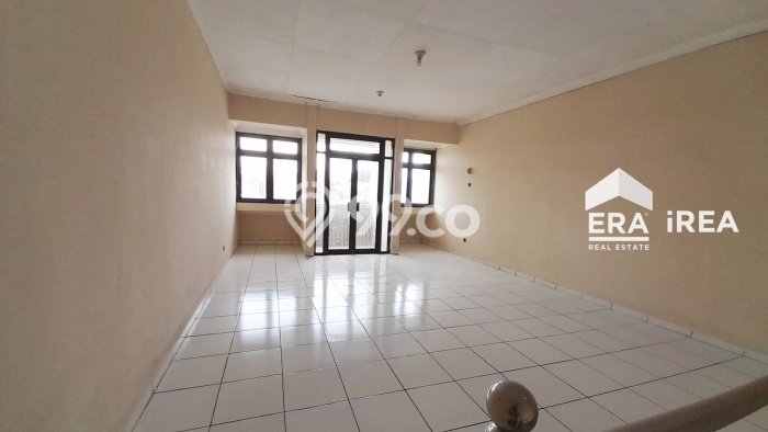 Ruko Disewakan di Area Ramai Laweyan, Solo Ruko Disewakan di Area Ramai Laweyan, Solo