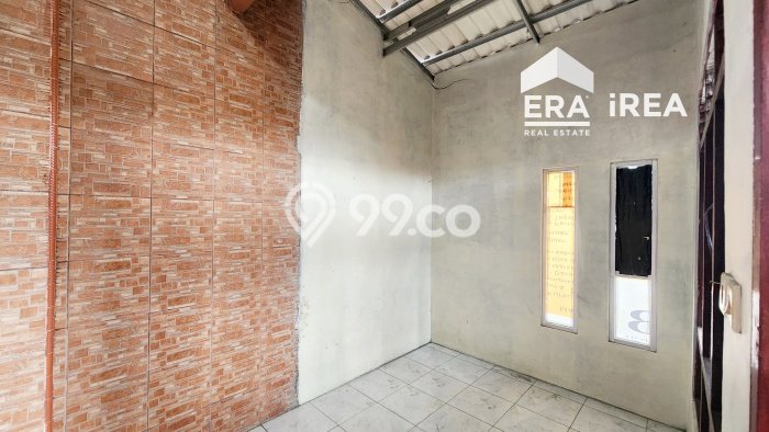 Dijual Segera Kost 10 Kamar, 8 Kamar Mandi di Jebres, Solo, Luas 100m2 Dijual Segera Kost 10 Kamar, 8 Kamar Mandi di Jebres, Solo, Luas 100m2