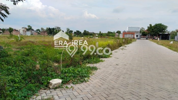 Lahan Strategis di Bendosari Dijual dengan Luas 101m2 Lahan Strategis di Bendosari Dijual dengan Luas 101m2