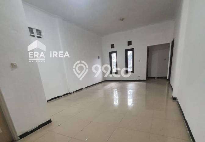Disewakan Ruko di Depok, Luas 300m2m², Area Berkembang Disewakan Ruko di Depok, Luas 300m2m², Area Berkembang