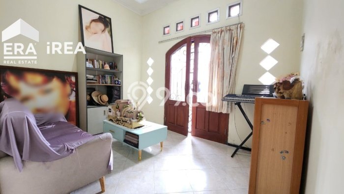 Hunian Cantik Minimalis Lb 98m2 di Banjarsari, Solo Hunian Cantik Minimalis Lb 98m2 di Banjarsari, Solo