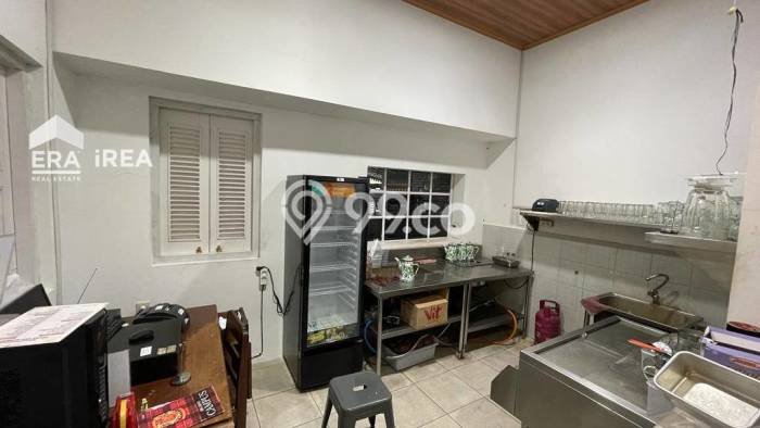 Unit Komersial Dijual di Banjarsari Solo Luas Tanah 234m2, Luas Bangunan 230m2 Unit Komersial Dijual di Banjarsari Solo Luas Tanah 234m2, Luas Bangunan 230m2
