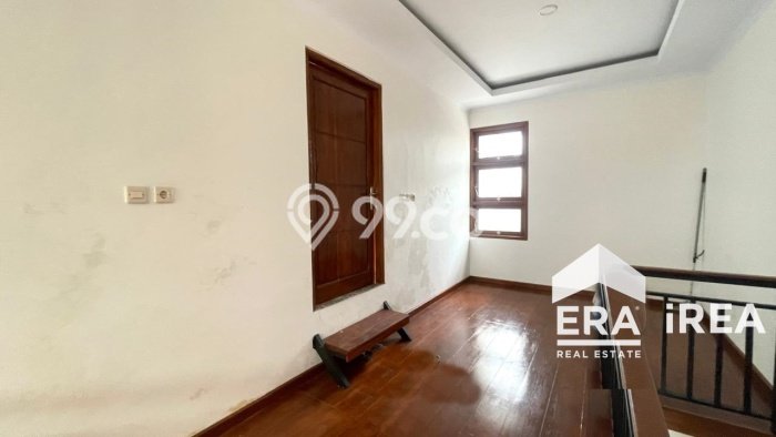 Jual Rumah Strategis Bagus Punya 2 KT di Colomadu Solo SHM Jual Rumah Strategis Bagus Punya 2 KT di Colomadu Solo SHM