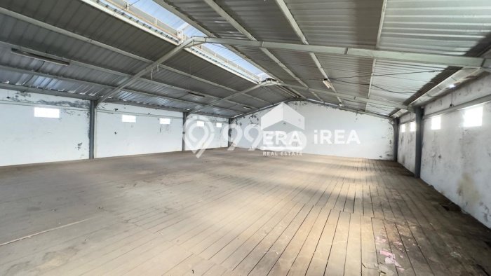 Gudang Lokasi Premium Kawasan Laweyan, Luas 800m2m², Disewakan, Area Niaga Gudang Lokasi Premium Kawasan Laweyan, Luas 800m2m², Disewakan, Area Niaga