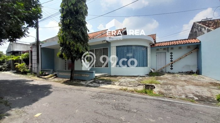 Dijual Cepat Rumah Bagus Siap Huni LB 112m2 di Colomadu, Solo Dijual Cepat Rumah Bagus Siap Huni LB 112m2 di Colomadu, Solo
