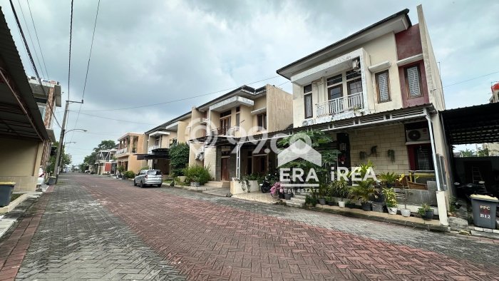 Jual Rumah Favorit Siap Huni LB 121m2 di Colomadu, Solo Jual Rumah Favorit Siap Huni LB 121m2 di Colomadu, Solo