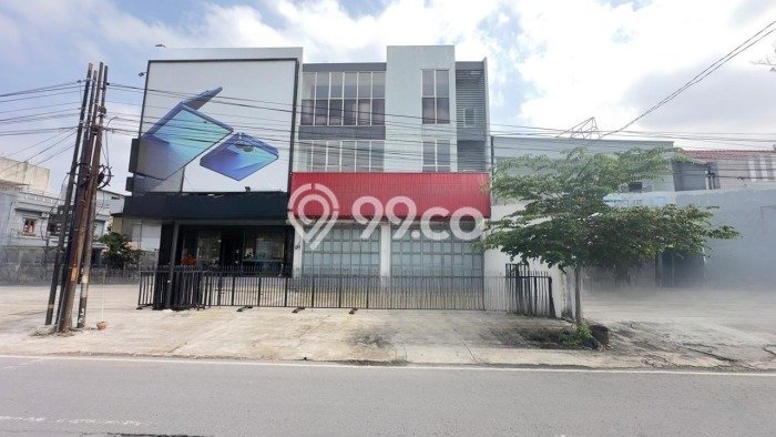 HARGA SPESIAL! Ruko di Serengan, Luas 561m2m², Area Utama HARGA SPESIAL! Ruko di Serengan, Luas 561m2m², Area Utama