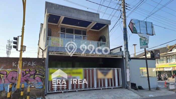 AREA PROSPEKTIF! Ruko Kawasan Banguntapan, Luas 150m2m², Pusat Perdagangan AREA PROSPEKTIF! Ruko Kawasan Banguntapan, Luas 150m2m², Pusat Perdagangan