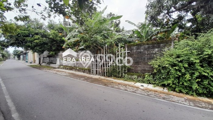Kavling Tanah Dijual di Laweyan, Solo, Luas 887m2 Area Strategis Kavling Tanah Dijual di Laweyan, Solo, Luas 887m2 Area Strategis