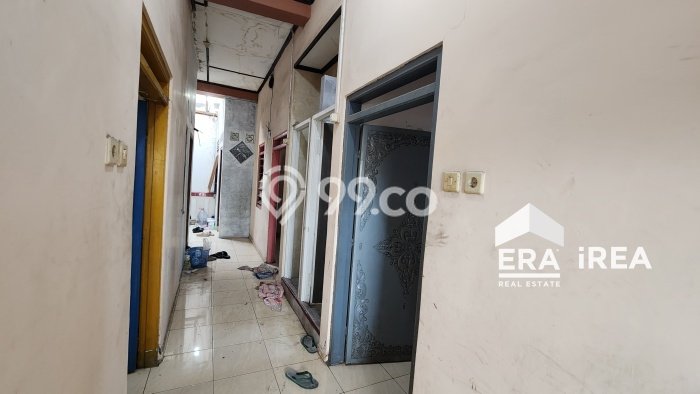 Dijual Segera Kost 10 Kamar, 8 Kamar Mandi di Jebres, Solo, Luas 100m2 Dijual Segera Kost 10 Kamar, 8 Kamar Mandi di Jebres, Solo, Luas 100m2