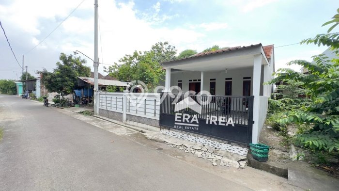 Rumah Modern Cantik 3 Kamar Siap Huni di Solo Baru Rumah Modern Cantik 3 Kamar Siap Huni di Solo Baru