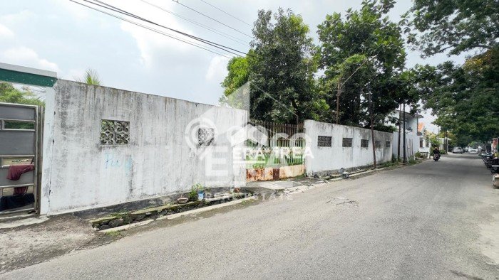 Kavling Tanah Lokasi Strategis di Laweyan, Surakarta Disewakan 2000m2 Kavling Tanah Lokasi Strategis di Laweyan, Surakarta Disewakan 2000m2