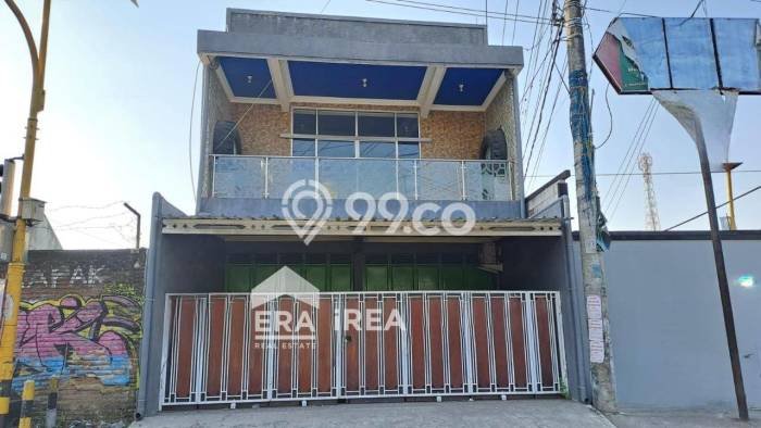 AREA PROSPEKTIF! Ruko Kawasan Banguntapan, Luas 150m2m², Pusat Perdagangan AREA PROSPEKTIF! Ruko Kawasan Banguntapan, Luas 150m2m², Pusat Perdagangan