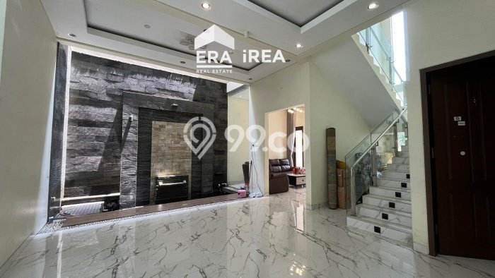 Hunian Mewah Dijual LT 525m2 di Banjarsari, Solo Hunian Mewah Dijual LT 525m2 di Banjarsari, Solo
