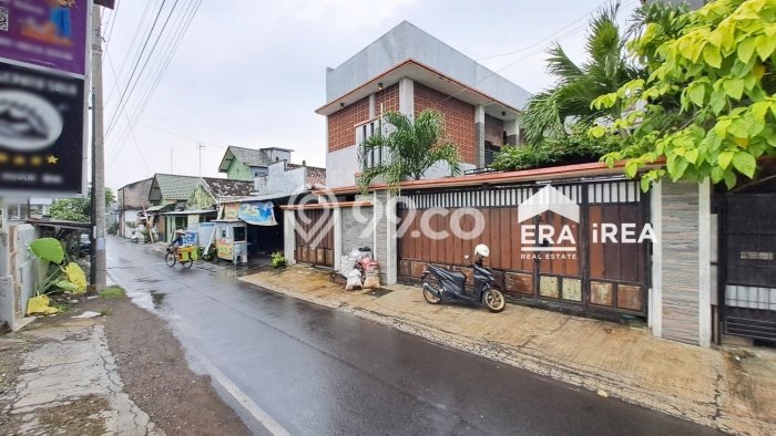 Dijual Segera Kost 17 Kamar, 18 Kamar Mandi di Kartasura, Sukoharjo, Luas 424m2 Dijual Segera Kost 17 Kamar, 18 Kamar Mandi di Kartasura, Sukoharjo, Luas 424m2