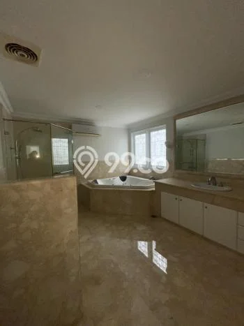 Disewakan Rumah Harga Terjangkau di Pondok Indah Jakarta Selatan Punya 8 Kamar Tidur Disewakan Rumah Harga Terjangkau di Pondok Indah Jakarta Selatan Punya 8 Kamar Tidur